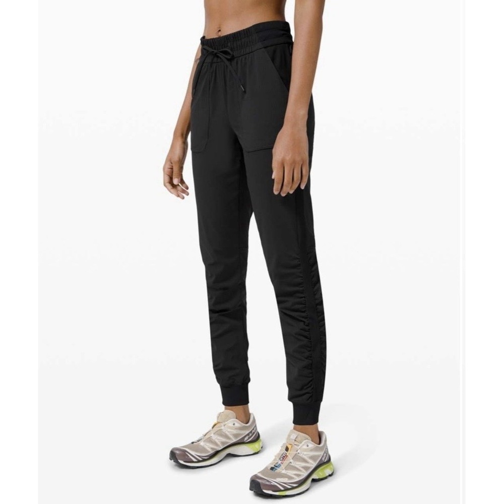 Lululemon‎ Beyond the Studio Jogger SZ 8 Black Lightweight Pants Running Yoga